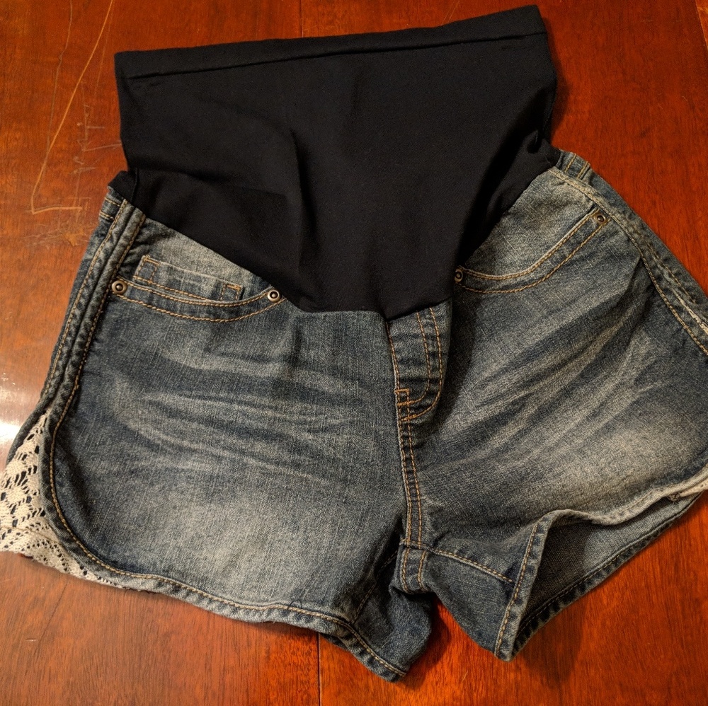 Maternity denim shorts